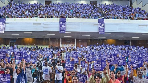 ஈஷா அறக்கட்டளையின் ‘காவிரி கூக்குரல்’ இயக்கத்தின் கீழ் 242 கோடி மரக்கன்று நடும் திட்டத்துக்கு அரசு துணை நிற்கும்: முதல்வர் கே.பழனிசாமி உறுதி