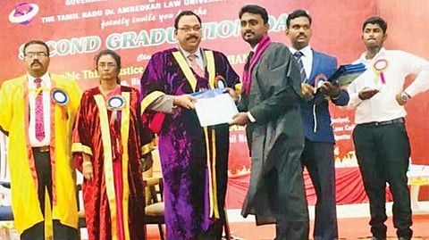 ﻿சட்டப் படிப்பில் உளவியலை பாடமாக இணைக்க வேண்டும்﻿: செங்கல்பட்டு சட்டக் கல்லூரி ப‌ட்டம‌ளி‌ப்பு ‌விழாவில் நீதிபதி யோசனை﻿