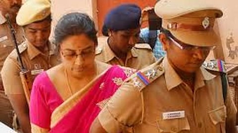 பேராசிரியை நிர்மலாதேவிக்கு தொடரும் அரசியல் மிரட்டல்கள்: வழக்கறிஞர் புகார்