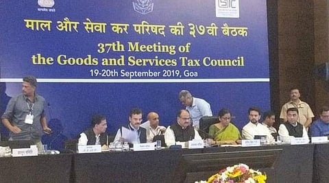 ஜிஎஸ்டி கவுன்சில் கூட்டம்: 1500 சிசி டீசல் வாகனங்கள், 1200 சிசி பெட்ரோல் வாகனங்களுக்கு  12% ஆக வரி குறைப்பு - முக்கிய அம்சங்கள்