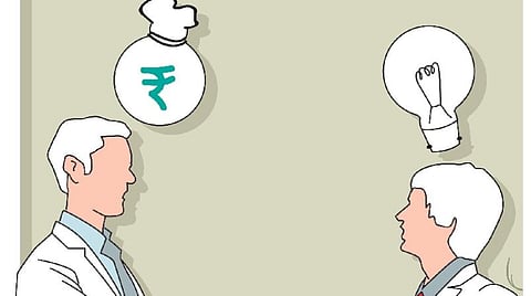 எண்ணித் துணிக: தனித்தா அல்லது கூட்டணியா?