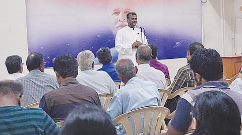 காய் உண்டால் நோய் இல்லை!- காய்கறி மருத்துவமனை நடத்தும் அருண்பிரகாஷ்