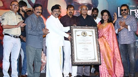 ராதிகாவுக்கு 'நடிகவேள் செல்வி' பட்டம் வழங்கிய படக்குழு