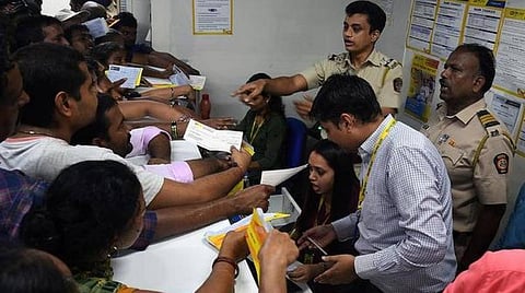 நிதி நெருக்கடிக்கு ஆளான மும்பை வங்கி: வாடிக்கையாளர்கள் ரூ. 10 ஆயிரம் பணம் எடுக்க ரிசர்வ் வங்கி அனுமதி