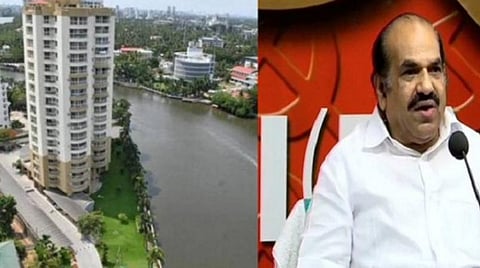 மராடு அடுக்குமாடி குடியிருப்பு, (வலது) கொடியேறி பாலகிருஷ்ணன்