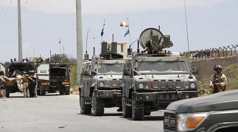 சோமாலியாவில் அமெரிக்க ராணுவ முகாம் மீது தீவிரவாதிகள் பயங்கரத் தாக்குதல்