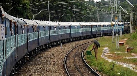 சென்னைக்கு தண்ணீர் கொண்டு வந்ததில் ரூ.12.54 கோடி வசூல்; தெற்கு ரயில்வே மொத்த வருவாய் 8% உயர்வு: பொது மேலாளர் ஜான் தாமஸ் தகவல்