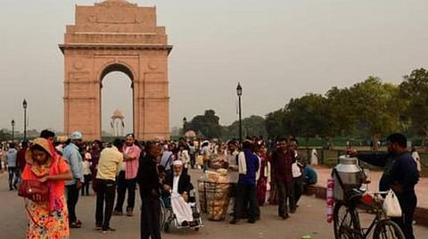 டெல்லியில் தாக்குதல் நடத்த சதித் திட்டம்: பலத்த பாதுகாப்பு; 9 இடங்களில் போலீஸார் சோதனை