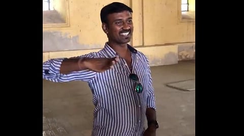 நடனமாடி அசத்தும் தமிழ்நாடு சுற்றுலா வழிகாட்டி: வைரலான வீடியோ