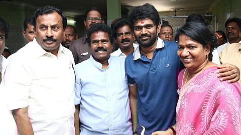 தங்கர் பச்சான் இயக்கும் டக்கு முக்கு டிக்கு தாளம்