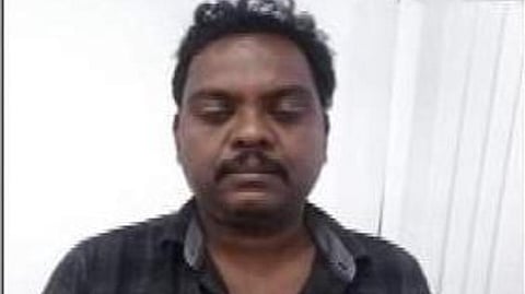 மணிகண்டன்.