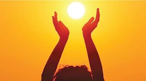 டிங்குவிடம் கேளுங்கள்: சூரியனை நேரடியாகப் பார்க்கலாமா?