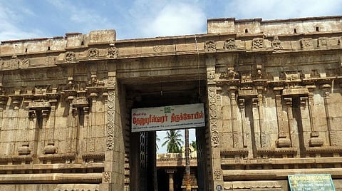 மாடம்பாக்கம் தேனுபுரீஸ்வரர் கோயில்; எதிரிகளை விரட்டும் சரபேஸ்வரர்!