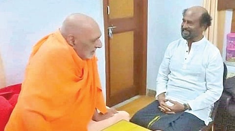 பாபாஜி குகையில் ரஜினி தியானம்: இமயமலை பயணத்தை முடித்துக்கொண்டு இன்று சென்னை திரும்புகிறார்