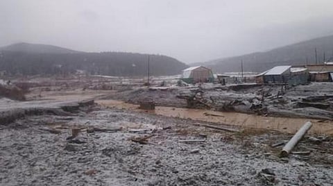 ரஷ்யாவில் அணை உடைந்து விபத்து: 12 பேர் பலி