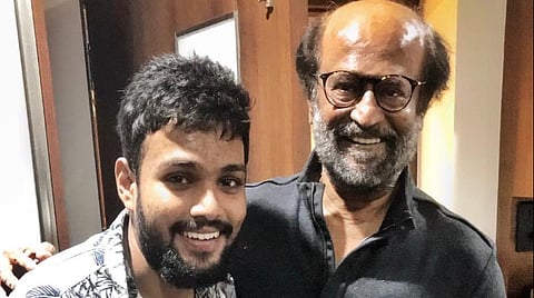 விமான நிலையத்திலிருந்து துரத்திய ரசிகர்: வீட்டிற்குள் அழைத்து புத்திமதி சொன்ன ரஜினி