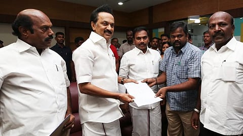 அண்ணா நூலகத்தின் இரண்டாவது உறுப்பினர் நான்: திமுகவினர் அதிகளவில் உறுப்பினராவீர் : ஸ்டாலின் அழைப்பு