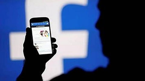 வலைதளங்களுடன் ஆதார் இணைப்பு: நீதிமன்றத்தில் வழக்கு