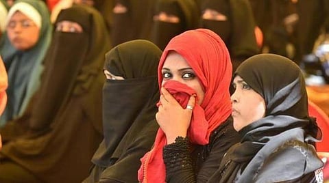 தலாக் கூறிய கணவர் மீது வழக்கு