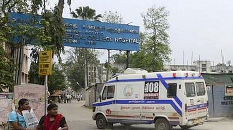 காய்ச்சலால் அனுமதிக்கப்பட்ட பெண் மரணம்: கே.எம்.சி முன் உறவினர்கள் போராட்டம் 