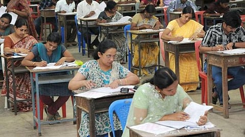 ஆசிரியர் பயிற்சித் தேர்வில் 2.4 சதவீதம் பேர் மட்டுமே தேர்ச்சி 