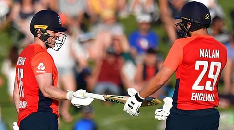 நியூஸிலாந்து அணியை மிரள வைத்த டேவிட் மலான், மோர்கன் : படம் உதவி  ட்விட்டர்