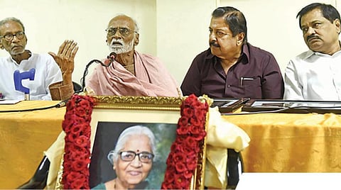 நினைவு நல்லது: மனைவி என்னும் மந்திரி