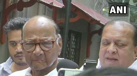 மும்பையில் நிருபர்களுக்கு பேட்டி அளித்த தேசிய வாத காங்கிரஸ் தலைவர் சரத் பவார் : படம் ஏஎன்ஐ