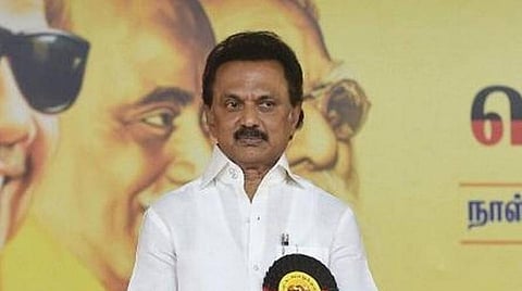 கொடிக்கம்பம் விழுந்து காலை இழந்த பெண்ணின் குடும்பத்திற்கு ஸ்டாலின் நிதியுதவி