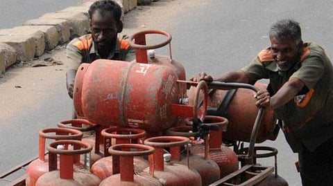 ஏஜென்சி சார்பில் வழங்கப்படும் காஸ் சிலிண்டர் கட்டண ரசீதில் மானியத்தை குறிப்பிட வேண்டும்﻿: ﻿வாடிக்கையாளர்கள் வலியுறுத்தல்﻿