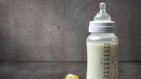 தேனியில் விஷம் கலந்த பாலை அருந்திய கைக்குழந்தை பலி: தற்கொலைக்கு தாய் தயார் செய்த விஷப் பால் குழந்தையின் உயிரைப் பறித்தது