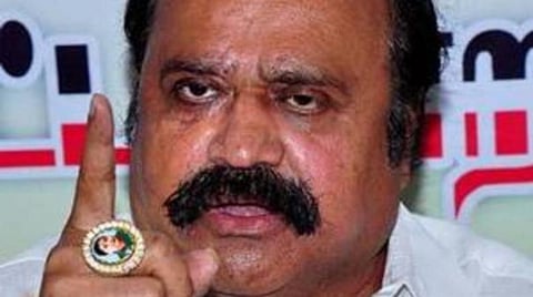 புகழேந்தி உயர் நீதிமன்றத்தில் வழக்கு