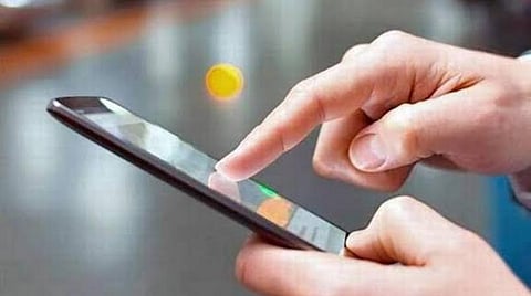 மாற்றுத்திறனாளிகளுக்காக பிரத்யேக செல்போன் செயலி: அதிகாரிகள் தகவல்