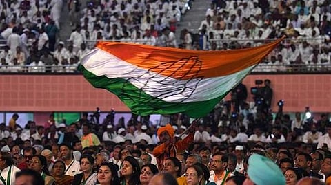 ரூ.170 கோடி ஹவாலா  நிதி பெற்றதற்காக காங்கிரஸுக்கு  வருமான வரி நோட்டீஸ்