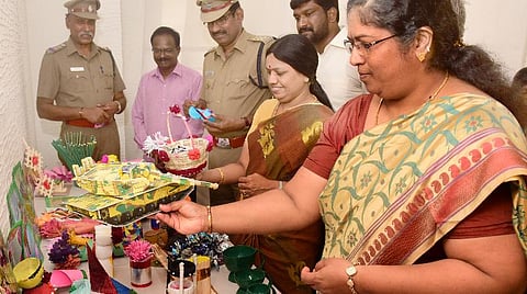 சிறப்பு பயிற்சி மைய மாணவர்களுக்கான திறன் வளர்ப்பு முகாம், கைவினைப் பொருள் கண்காட்சி