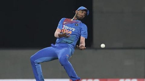 கேட்சை விட்ட வாஷிங்டன் சுந்தர். | ஏ.பி.