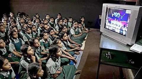 கல்வி தொலைக்காட்சியின் நிகழ்ச்சி தயாரிப்பாளர் பொறுப்பிலிருந்து அமலன் ஜெரோம் நீக்கம்: உயர் நீதிமன்றத்தில் அரசு தகவல்