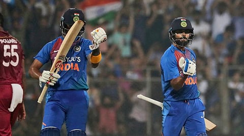 ஆர்ப்பரிப்புடன் விராட் கோலி : படம் உதவி ட்விட்டர்