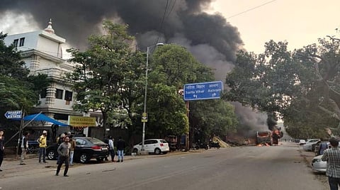 டிச.15, 2019 தெற்கு டெல்லியில் போராட்டத்தில் வன்முறை. | படம்: சிதார்த் ரவி.