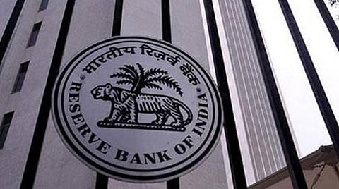 குடியுரிமைச் சட்டம் அமலாவதற்கு முன்பாகவே 2018-ல் ஆர்பிஐ வெளியிட்ட சொத்து வாங்குதல் குறித்த அறிவிக்கையில் முஸ்லிம் பிரிவினர் இடம்பெறவில்லை