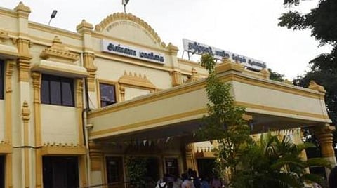 மாநகராட்சி, நகராட்சி, பேரூராட்சிகளுக்கு எப்போது தேர்தல்?: மாநில தேர்தல் ஆணையம் பதில் அளிக்க உத்தரவு