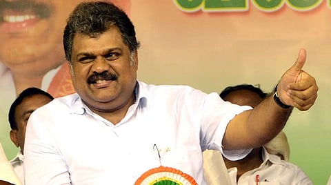 கிராம வளர்ச்சியில் அக்கறை கொண்ட அதிமுகவுக்கு வாக்களியுங்கள்: வாசன் வேண்டுகோள்