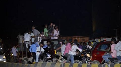 புத்தாண்டு கொண்டாட்டத்தின்போது விபத்தில் சிக்கி 318 பேர் காயம்