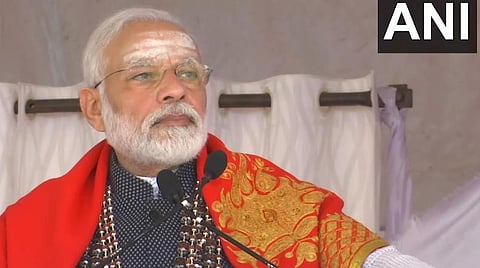 கர்நாடக மாநிலம் தும்கூருவில் நடந்த கூட்டத்தில் பேசிய பிரதமர்மோடி : படம்|ஏஎன்ஐ