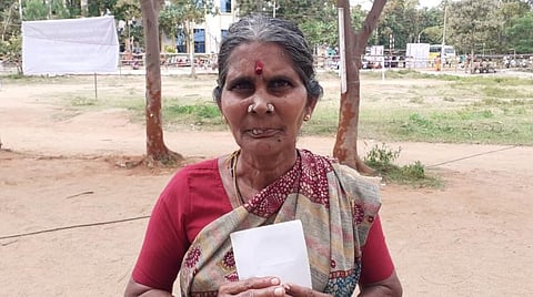 மக்களுக்கு நல்லது செய்வேன்.. ஸ்ரீவில்லிபுத்தூரில் பஞ்சாயத்து தலைவர் தேர்தலில் வென்ற துப்புரவு தொழிலாளி சரஸ்வதி உற்சாகம்