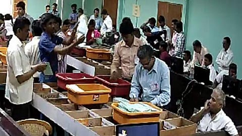 உள்ளாட்சித் தேர்தல் 10 மணி நிலவரம்