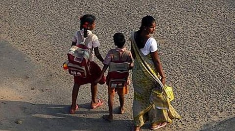 விடுமுறை முடிந்து பள்ளிகள் நாளை திறப்பு