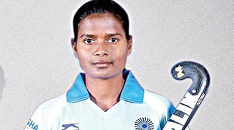 ஓய்வு பெற்றார் சுனிதா லக்ரா