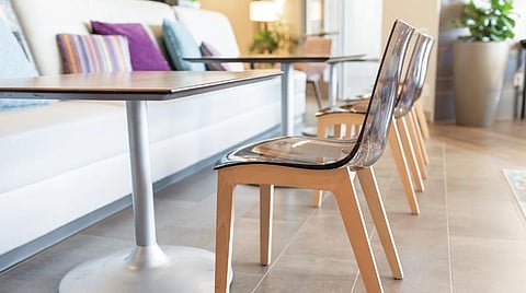 அக்ரலிக் அறைக்கலன்கள்