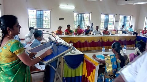 ஊரக உள்ளாட்சித் தேர்தலில் வெற்றி விருதுநகர் மாவட்ட உள்ளாட்சி பிரதிநிதிகள் பதவியேற்பு